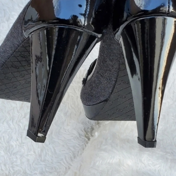 Joan & David Gray Flannel patent pumps 9.5 NWD - Picture 9 of 9